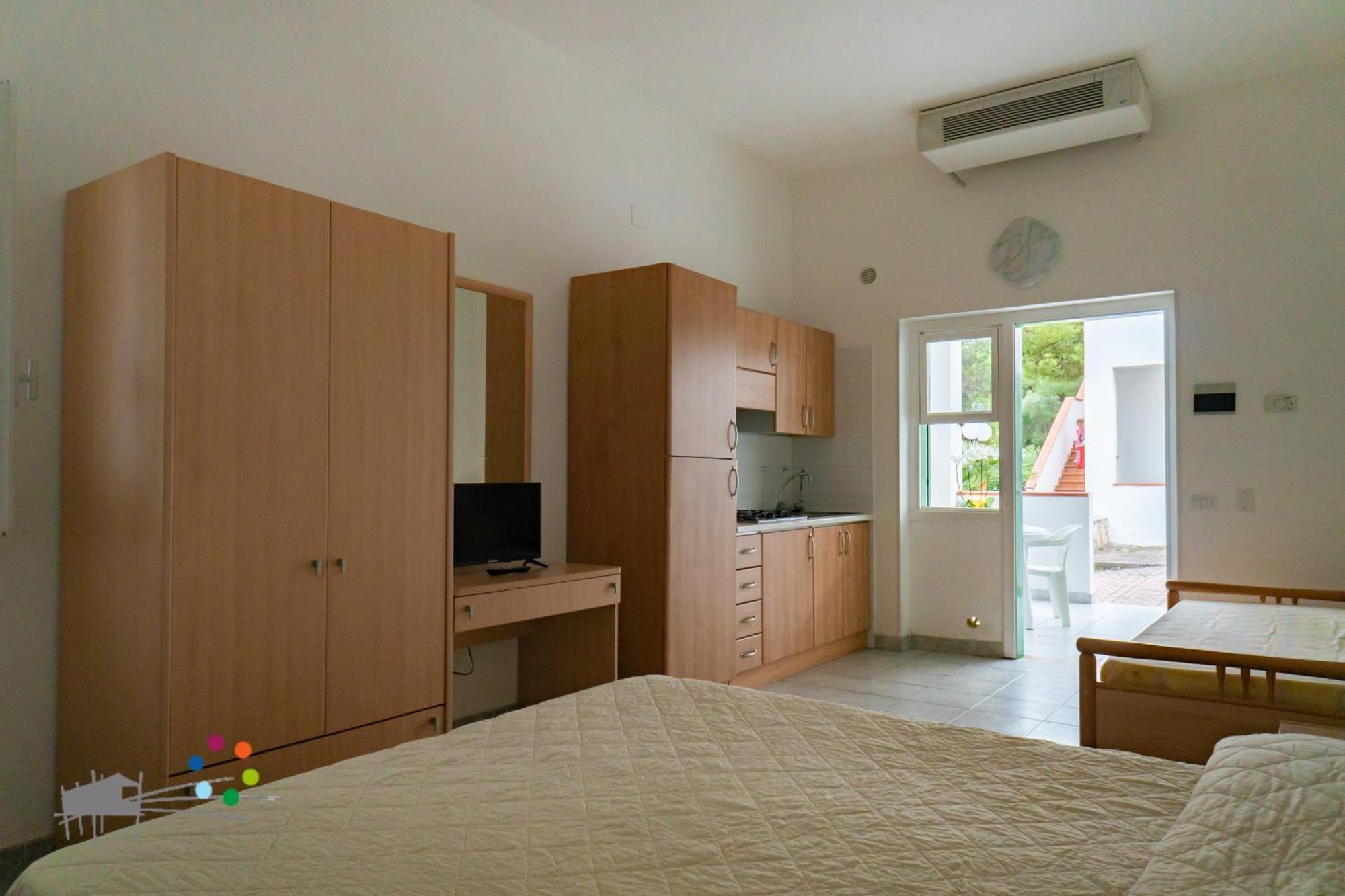 Villaggio Camping Spiaggia Lunga В'єсте Екстер'єр фото