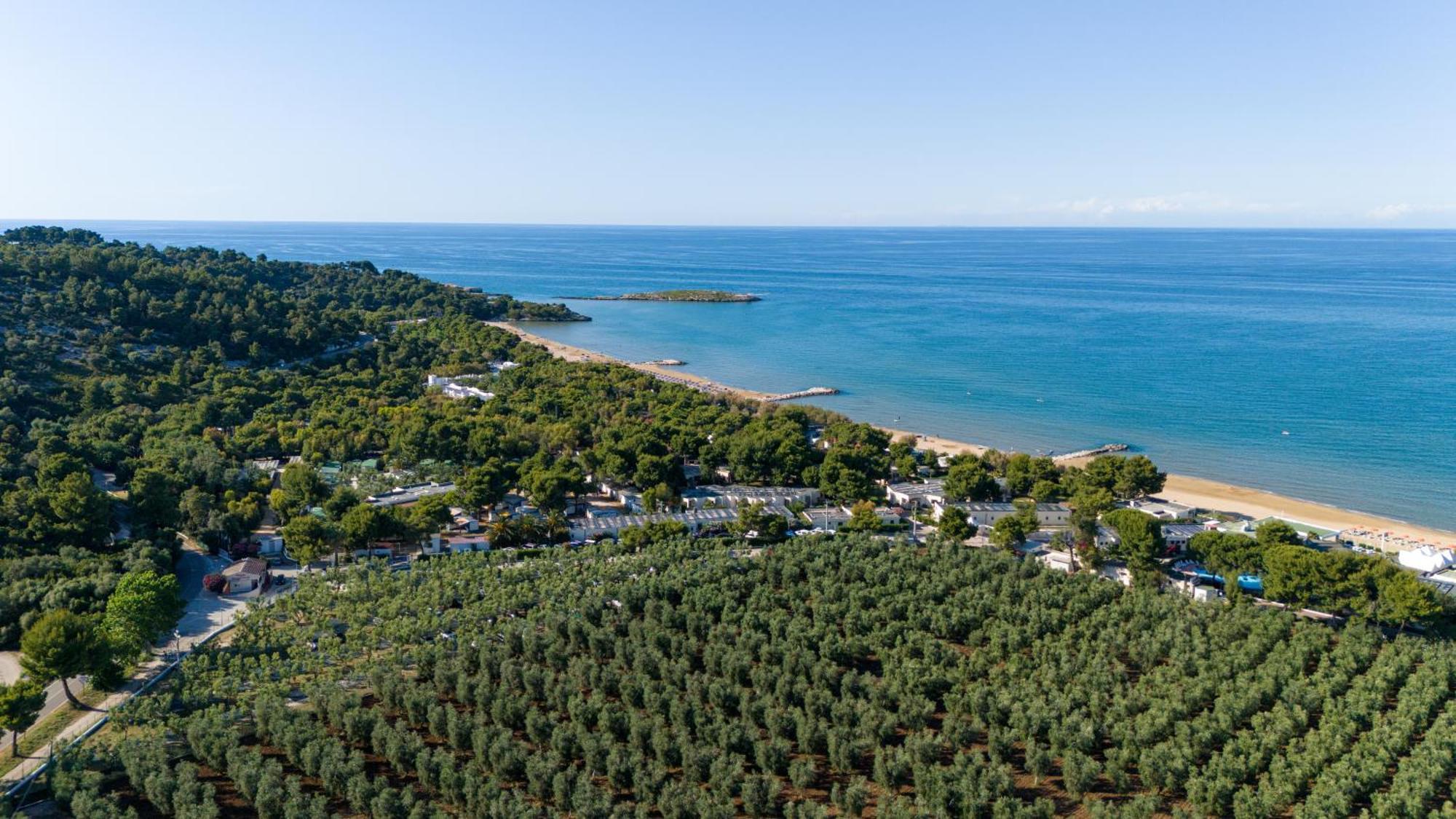 Villaggio Camping Spiaggia Lunga В'єсте Екстер'єр фото