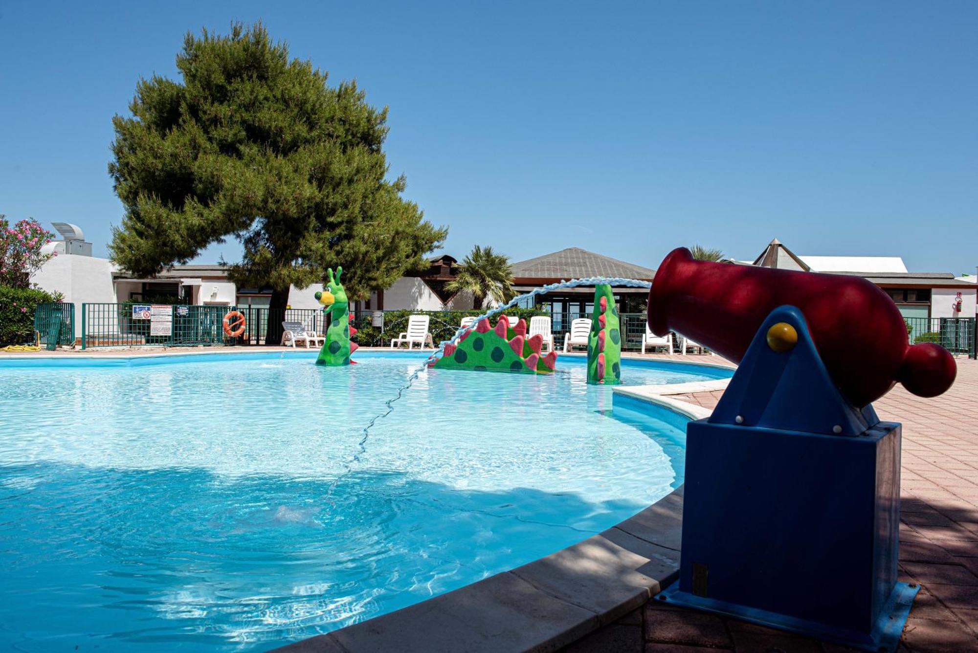 Villaggio Camping Spiaggia Lunga В'єсте Екстер'єр фото